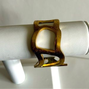 80’s VINTAGE Chunky Heavy Gold Tone Metal Cuff
Clamper Bracelet Boho.